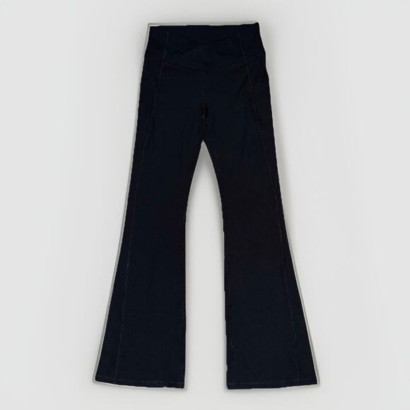 NEW Fabletics Oasis Crossover Rib Kick Flare Leggings Black Medium High Waist - Picture 1 of 8